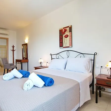 Kleismata Sleeps 6
