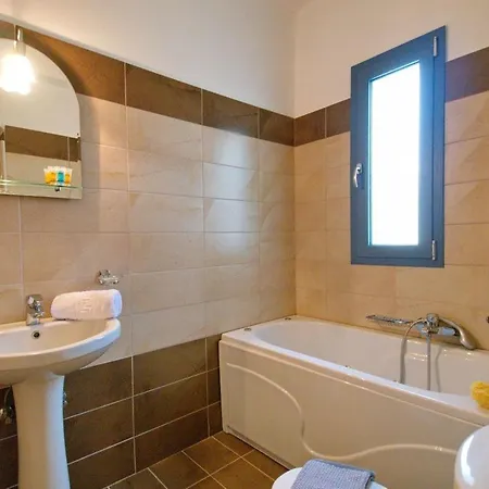 Kleismata Sleeps 6 Villa *