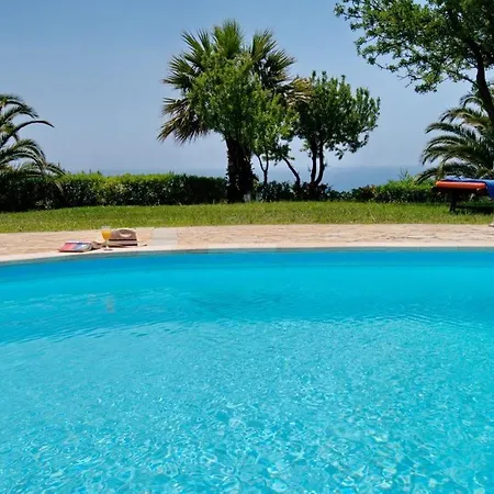 Villa Kleismata Sleeps 6