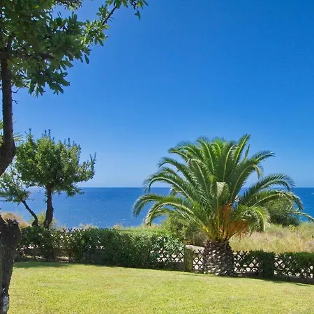 Kleismata Sleeps 6 Villa *